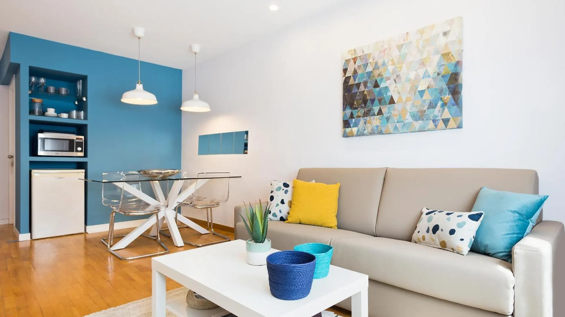 Apartamento Rambla Catalunya Barcelona 0*,  Spain